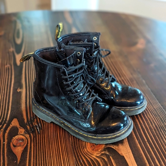 Dr.  Martens Kids patent boots sz1 - Picture 1 of 7